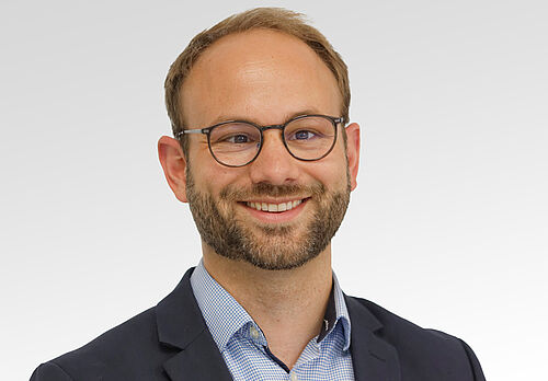 [Translate to Deutsch:] Timo Schütze - EUROIMMUN product management