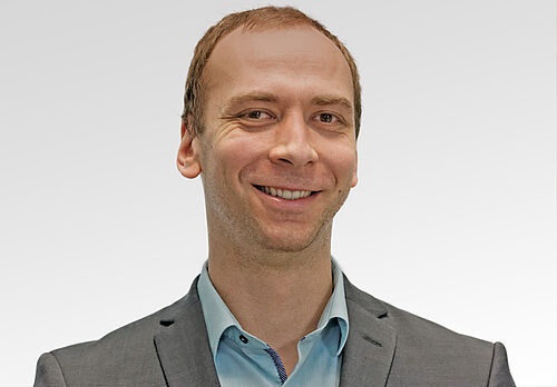 [Translate to Deutsch:] Dr. Sebastian Wetzel - EUROIMMUN product management